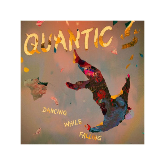 Dancing while falling - Quantic
